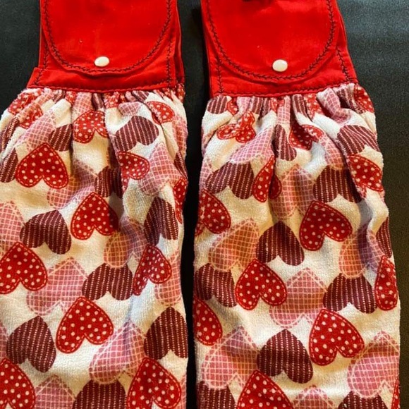 Hearts Kitchen Hanging Towel Set, Set of 2, Valentines, Valentine's - Picture 3 of 3
